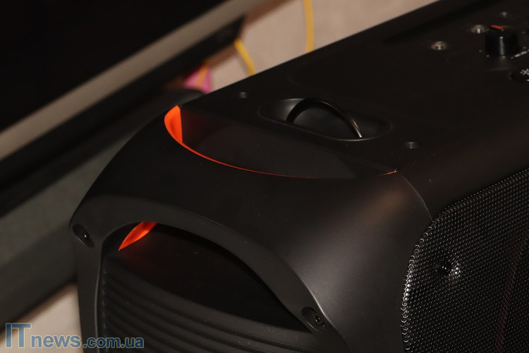 REAL-EL_X-795_portable_acoustics